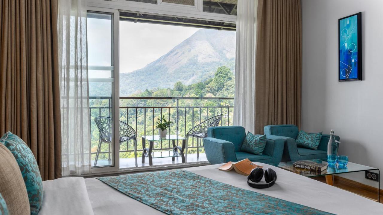 The Panoramic Getaway Hotell Munnar Eksteriør bilde View of Mount Apo from the hotel