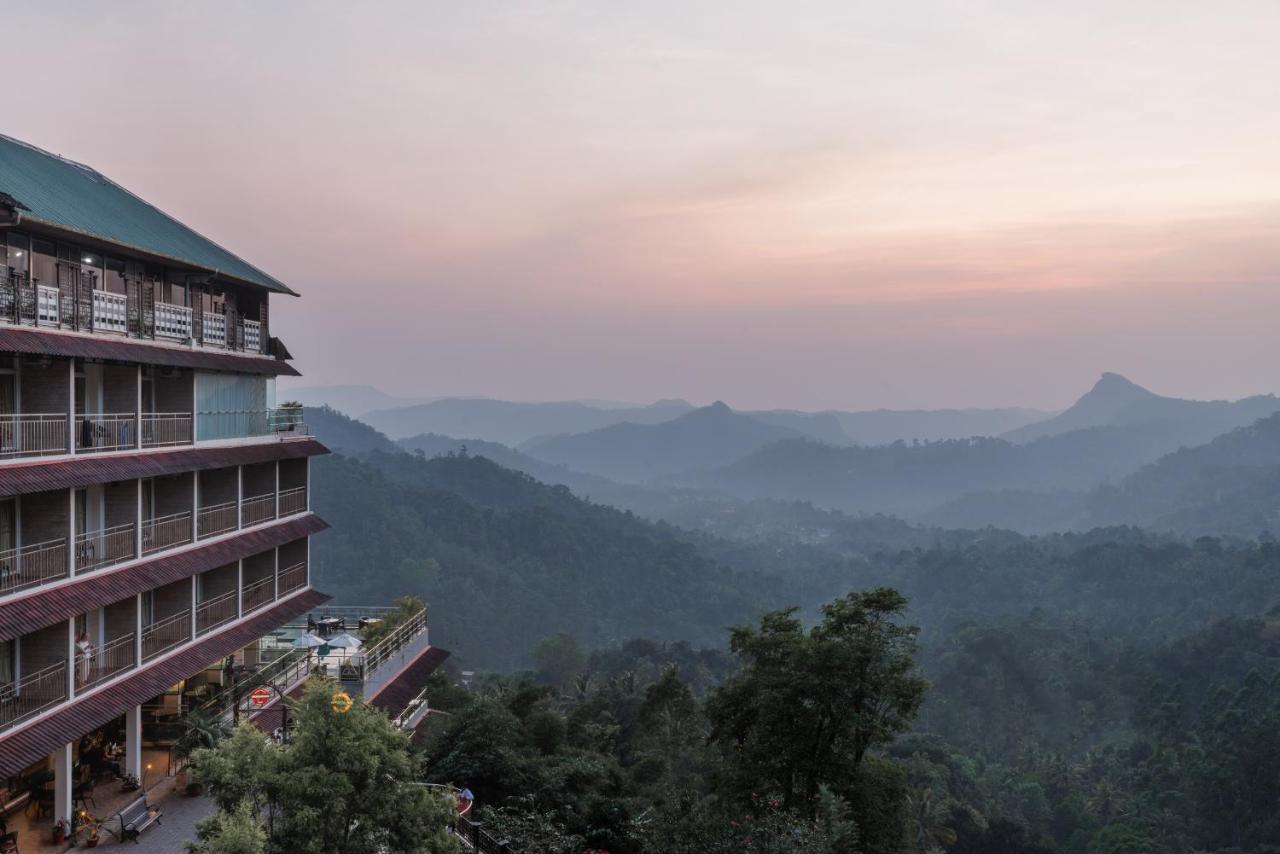 The Panoramic Getaway Hotell Munnar Eksteriør bilde View of the hotel