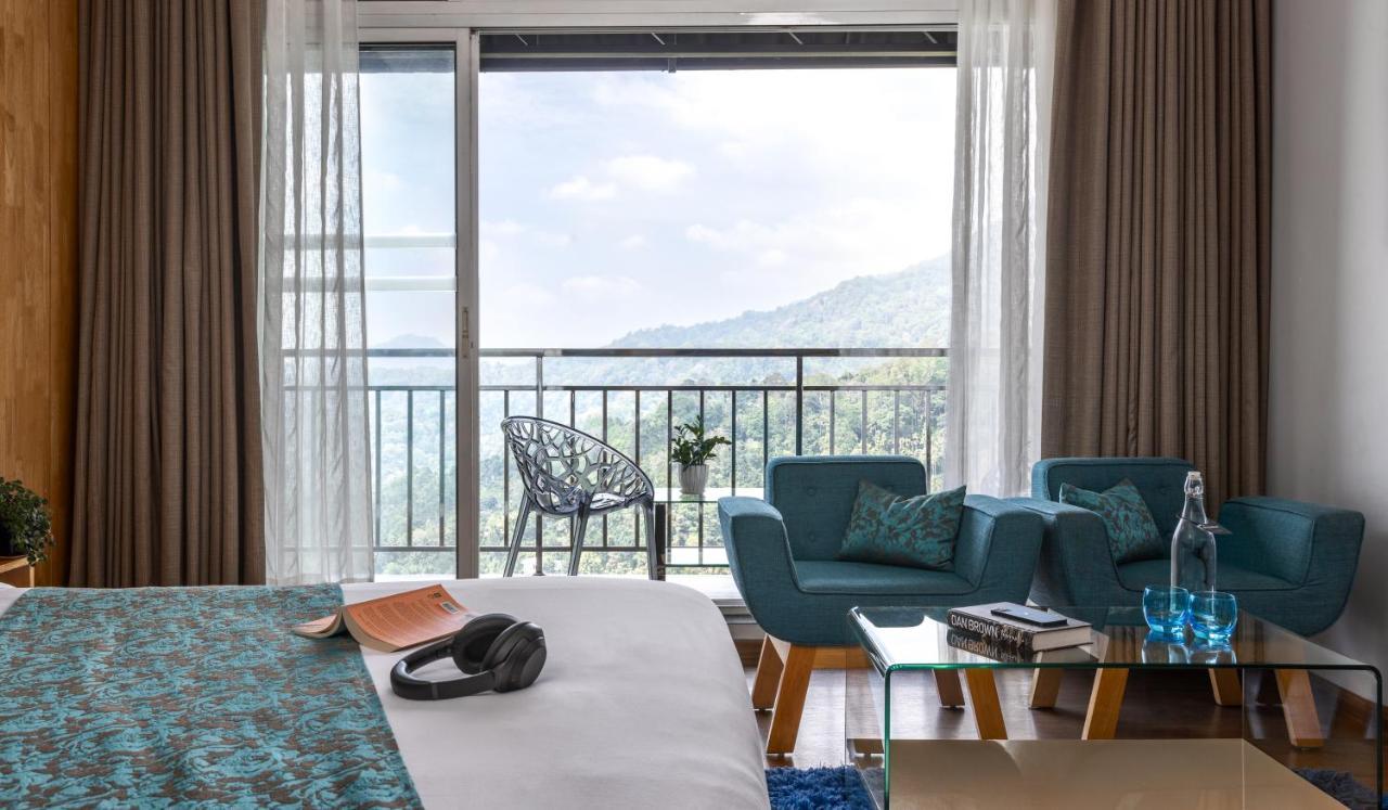 The Panoramic Getaway Hotell Munnar Eksteriør bilde A room at the hotel