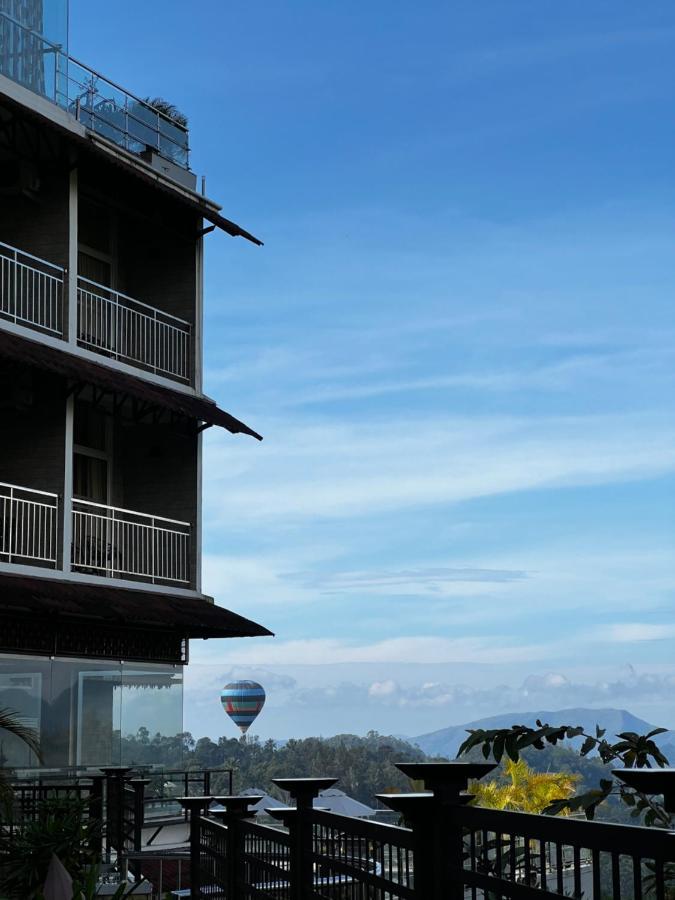 The Panoramic Getaway Hotell Munnar Eksteriør bilde The observation tower