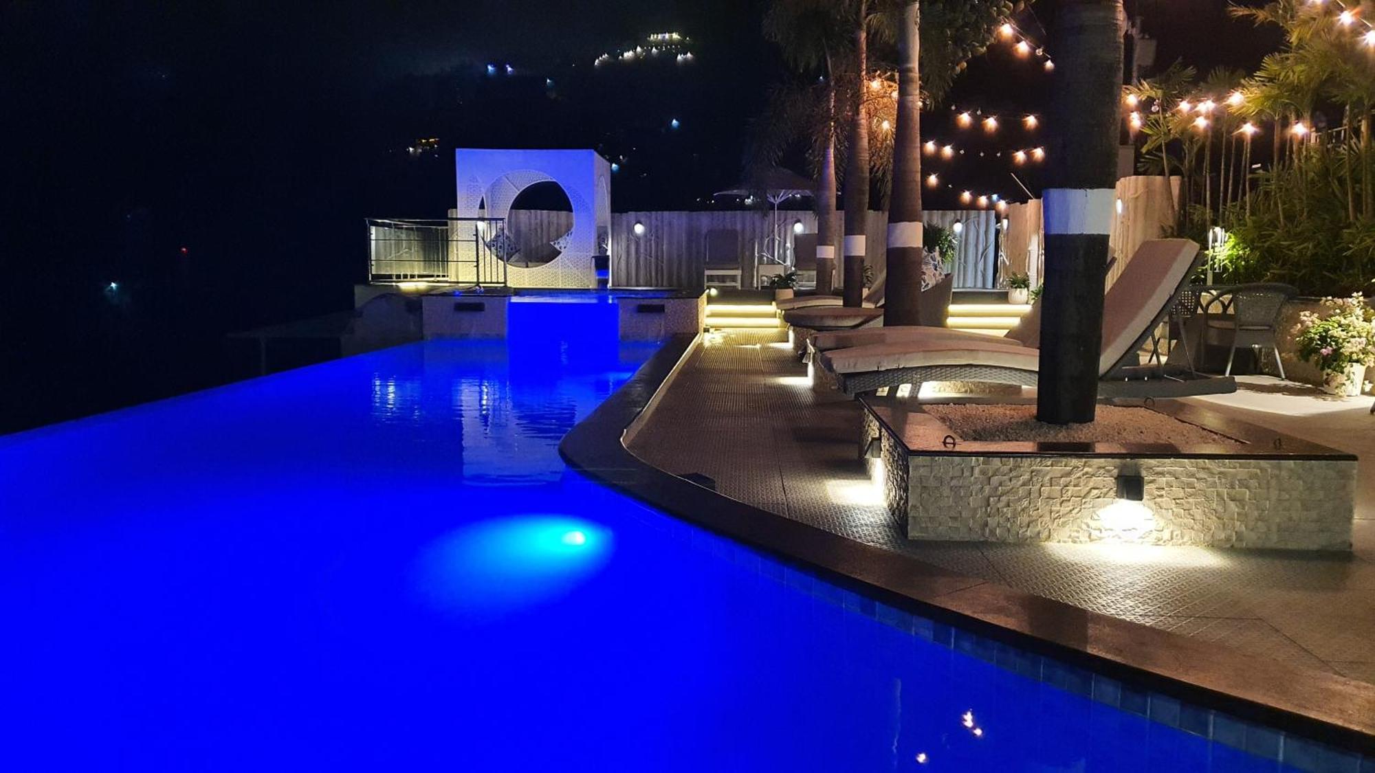 The Panoramic Getaway Hotell Munnar Eksteriør bilde The pool at the hotel